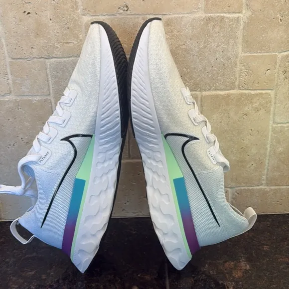 Nike React Infinity Run Flyknit White Vapor Green NWT $255