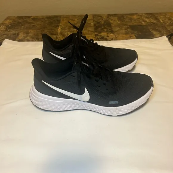 Nike Revolution 5 Running Anthracite Athletic Shoes Black Women’s,Size 7
