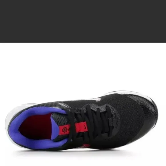 NIKE REVOLUTION SE BLACK Size 7Y (womens 8-8.5)  DD1104 013