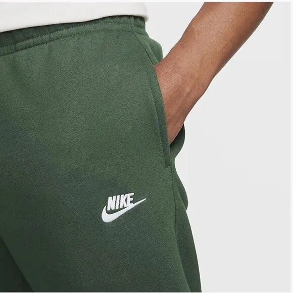 Nike Sportswear Club Fleece Pants Size Medium Joggers Fir/Green BV2707-323 - NEW
