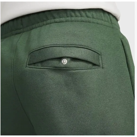 Nike Sportswear Club Fleece Pants Size Medium Joggers Fir/Green BV2707-323 - NEW