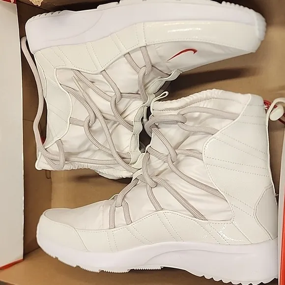 Nike tanjun boots sneakers
