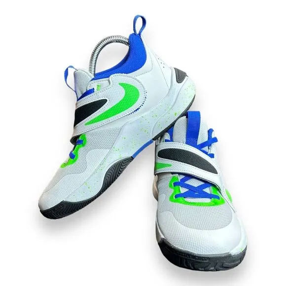 Nike Team Hustle D11‎ GS 'Green Strike Racer Blue' Size 7Y DV8996-101