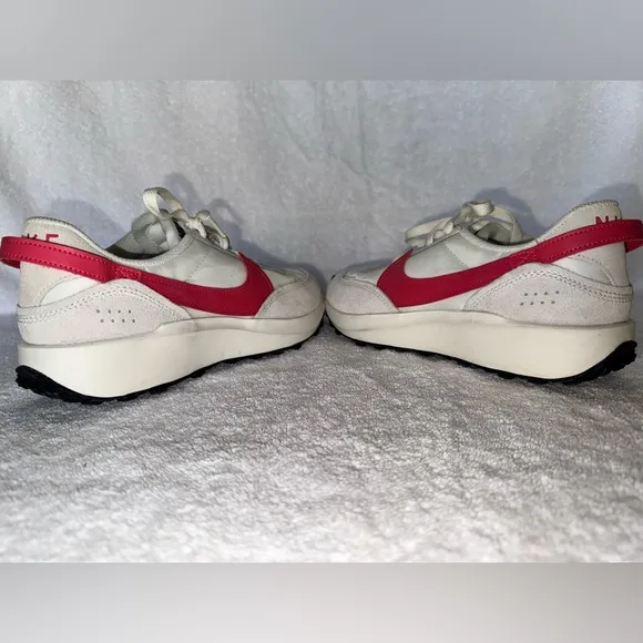 Nike Waffle Debut Women shoes.