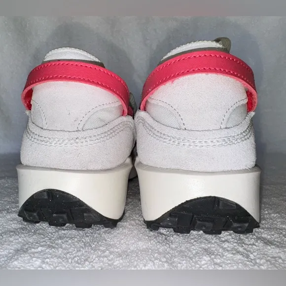 Nike Waffle Debut Women shoes.