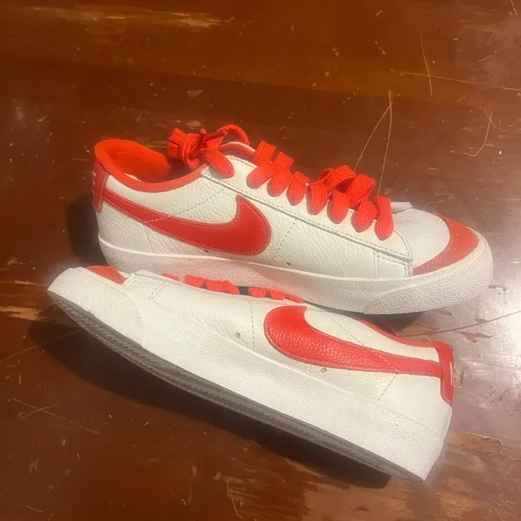 Nike Women's Athletic Shoes Blazers size 5