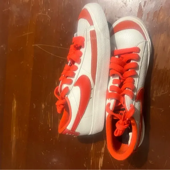Nike Women's Athletic Shoes Blazers size 5
