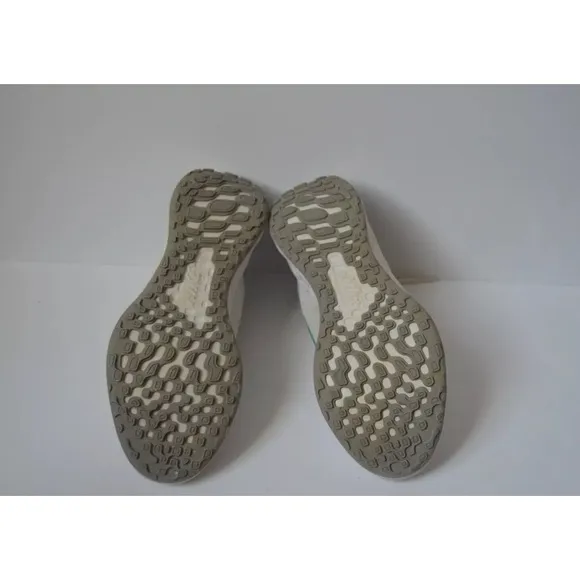 Nike Women’s Sz 7 White Sneakers Running Revolution 6 Next Nature Shoes
