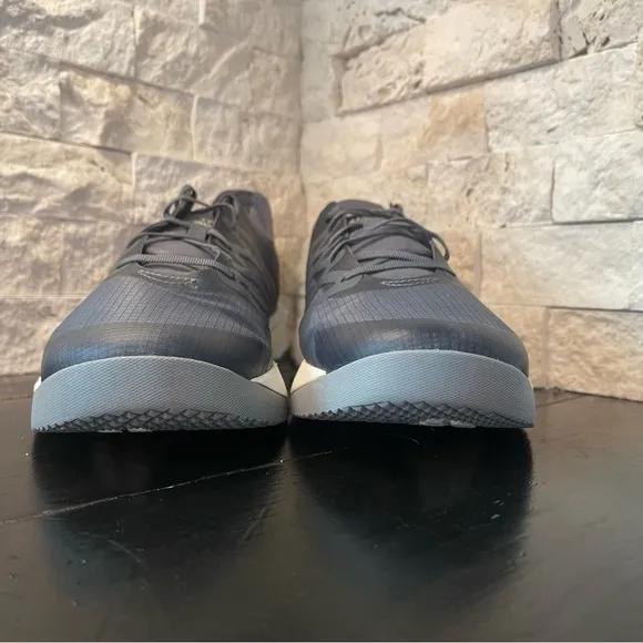 North Face Flypack Men's size 11 Grey lace up athletic running lightweight shoes
