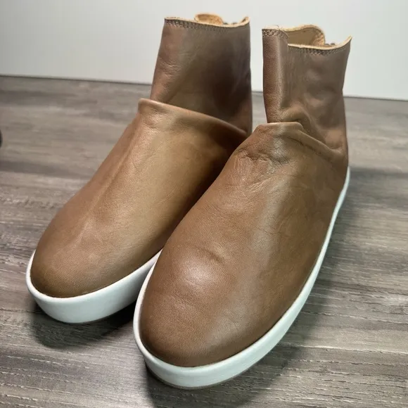 NWD Beek Jaeger Saddle Brown Ankle Boots size 7 $350
