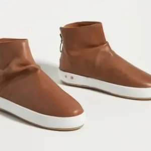 NWD Beek Jaeger Saddle Brown Ankle Boots size 7 $350