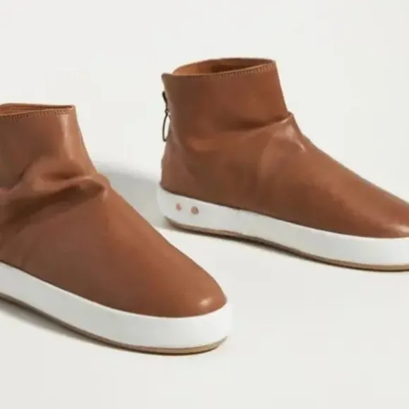 NWD Beek Jaeger Saddle Brown Ankle Boots size 7 $350