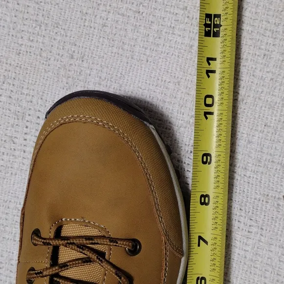 NWOB Avalanche Camel Steep Lace Up Hiking Boots Womens Size 7.5