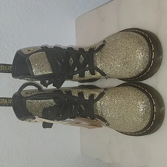 NWOB Dr Martens Farrah 1460 Gold Chunky Glitter Boots Women’s 9