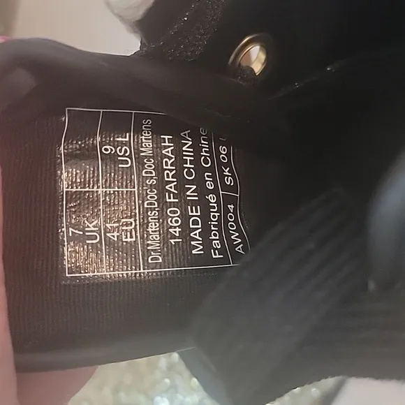 NWOB Dr Martens Farrah 1460 Gold Chunky Glitter Boots Women’s 9