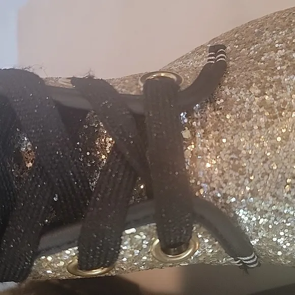 NWOB Dr Martens Farrah 1460 Gold Chunky Glitter Boots Women’s 9