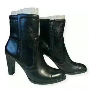NWOT Banana Republic Black Leather Ankle Boots Women's Zip-Up Booties size 8