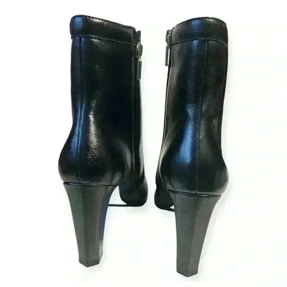 NWOT Banana Republic Black Leather Ankle Boots Women's Zip-Up Booties size 8