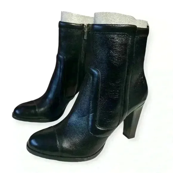 NWOT Banana Republic Black Leather Ankle Boots Women's Zip-Up Booties size 8