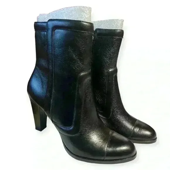 NWOT Banana Republic Black Leather Ankle Boots Women's Zip-Up Booties size 8