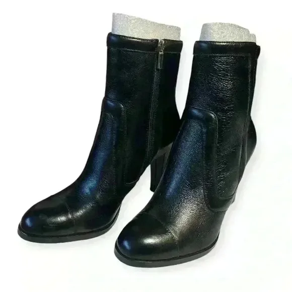 NWOT Banana Republic Black Leather Ankle Boots Women's Zip-Up Booties size 8