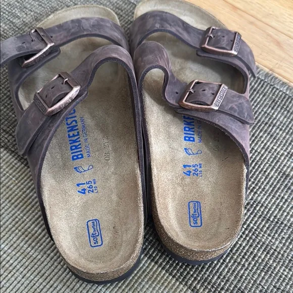 NWOT Birkenstock Brown Arizona Sandals