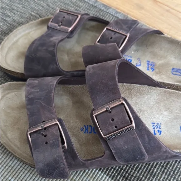 NWOT Birkenstock Brown Arizona Sandals
