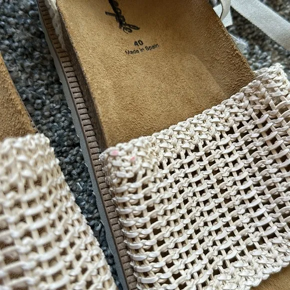 NWOT Free People Happy Feet Footbed Sandles