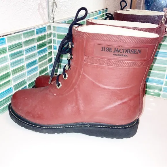 NWOT ILSE JACOBSEN hornbæk Short Rubber Rain Boots Lined Brick Red SZ: 9 (39)