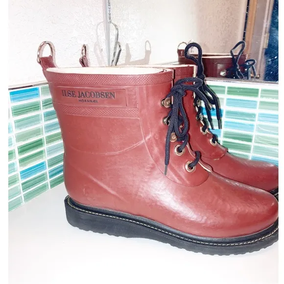 NWOT ILSE JACOBSEN hornbæk Short Rubber Rain Boots Lined Brick Red SZ: 9 (39)