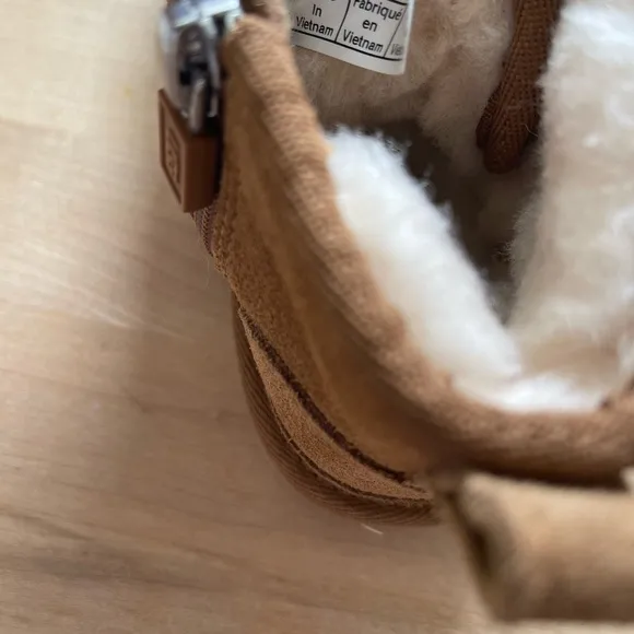 NWOT Kids Lace Up Ugg Boots