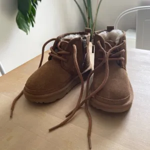NWOT Kids Lace Up Ugg Boots