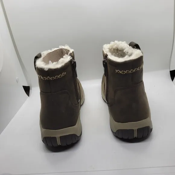 NWOT Merrell Encore 4‎ Bluff Zip Polar Waterproof Boots-Brown-Women's 5.5 W
