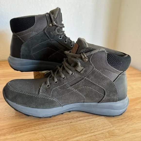 NWOT Nunn Bush Men's Excursion Lite Moc Toe Chukka Boots Size 8