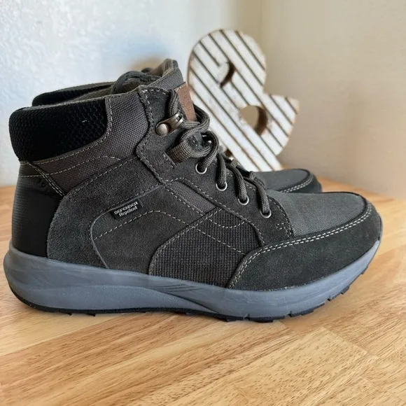 NWOT Nunn Bush Men's Excursion Lite Moc Toe Chukka Boots Size 8