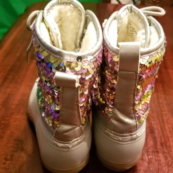 NWOT | Olivia Miller | Girls | Flippy Sequin | Duck Boots | Size: 3