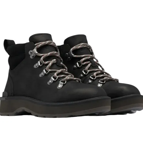 NWOT Sorel Black Hi-Line Hiking boots - Sz 8.5