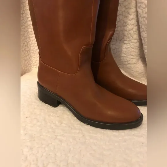 NWOT Tommy Hilfiger Iviann High Shaft Riding Knee Boots