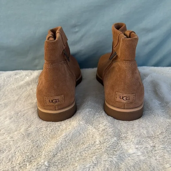 NWOT UGG Josefene Cuff Women's Suede Boots in Chestnut Size 9.5 Booties
