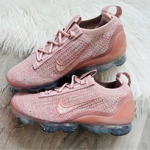 NWT Air Vapormax 2021 Women’s Shoes