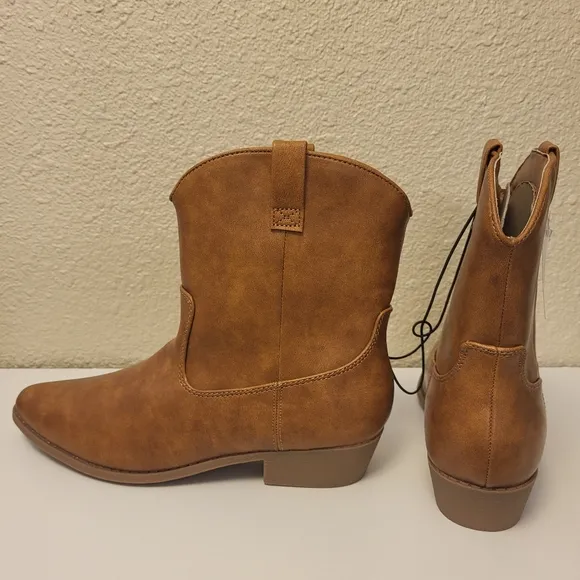 NWT Arizona Jean Co Meyer Cognac Boots Size 9M