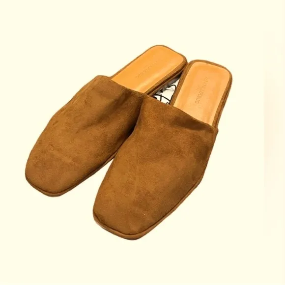 NWT Banana Republic Cognac Brown Women's Shoes Soft Suede