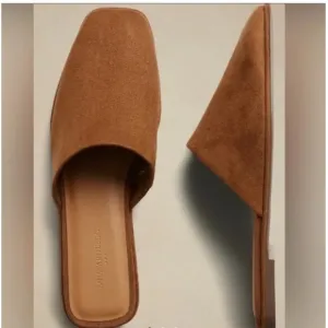 NWT Banana Republic Cognac Brown Women's Shoes Soft Suede