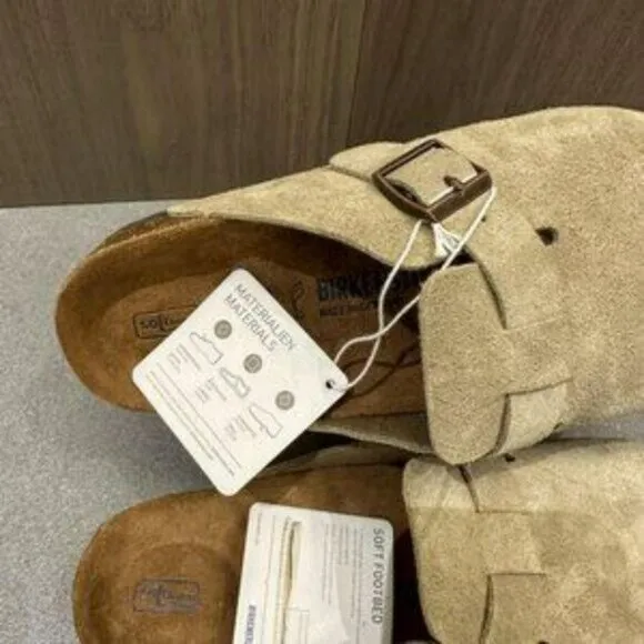 NWT  Birkenstock Boston Soft Footbed Suede Taupe Shoes