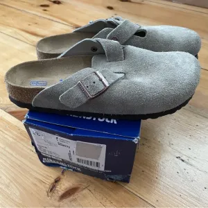 NWT Birkenstock Boston Taupe Narrow soft footbed size 38 women’s 7 suede leather