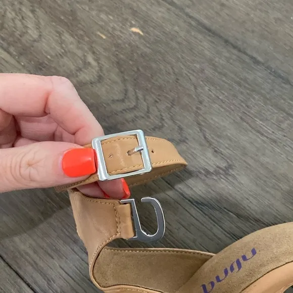 NWT BURJU Zoe True Nude shade 3 Classic Strappy Heeled Sandals | size 7