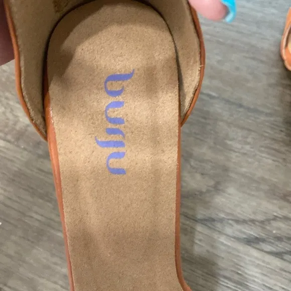 NWT BURJU Zoe True Nude shade 3 Classic Strappy Heeled Sandals | size 7