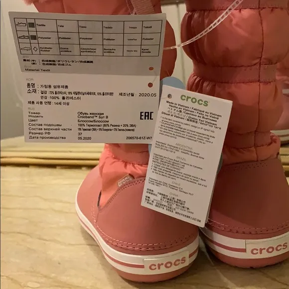 NWT Crocs Crocband Boot. Size 7.