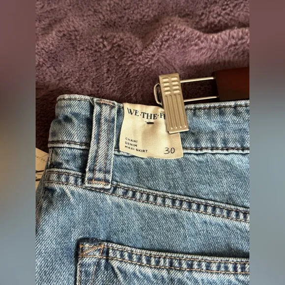 NWT FREE PEOPLE We the Free Chani Denim Skirt Size 30 Sweetly Stoned