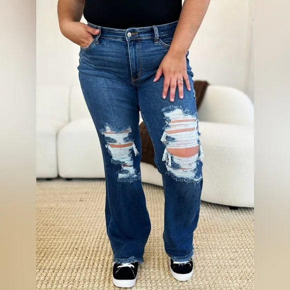 NWT Judy Blue PLUS   REG Size Mid Rise Distressed Raw Hem Straight Leg Dad Jeans